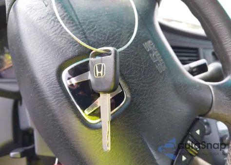 2004 Honda Odyssey Ex-L z USA, uszkodzony, nr VIN 5FNRL18004B056519